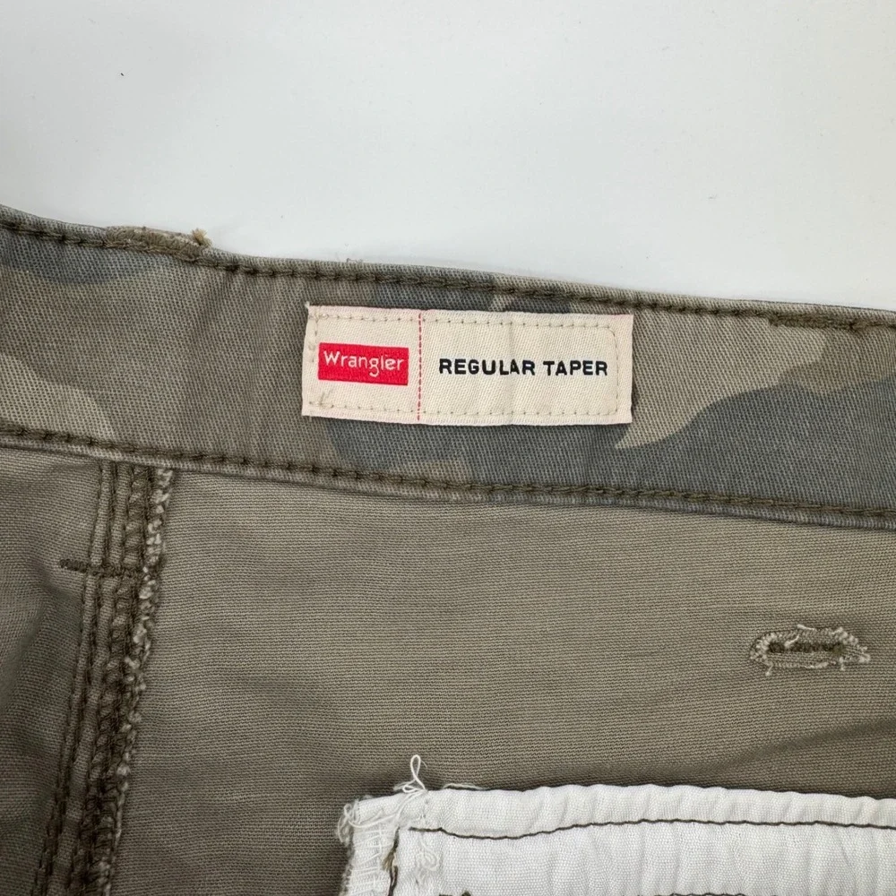 Wrangler Cargo Pants Mens 44x30 Green Camo Five Star Premium Regular Taper NWT - Picture 7 of 12